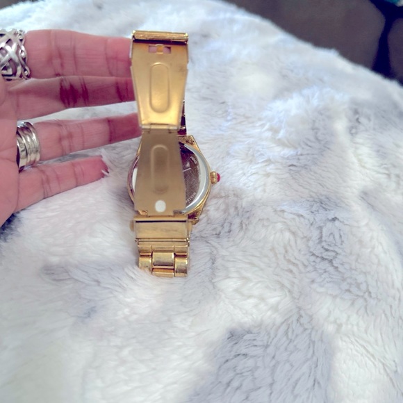 Betsey Johnson gold watch - Picture 3 of 3